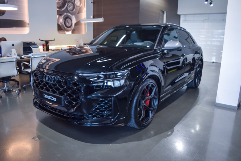 Audi RSQ8 Performance lleno