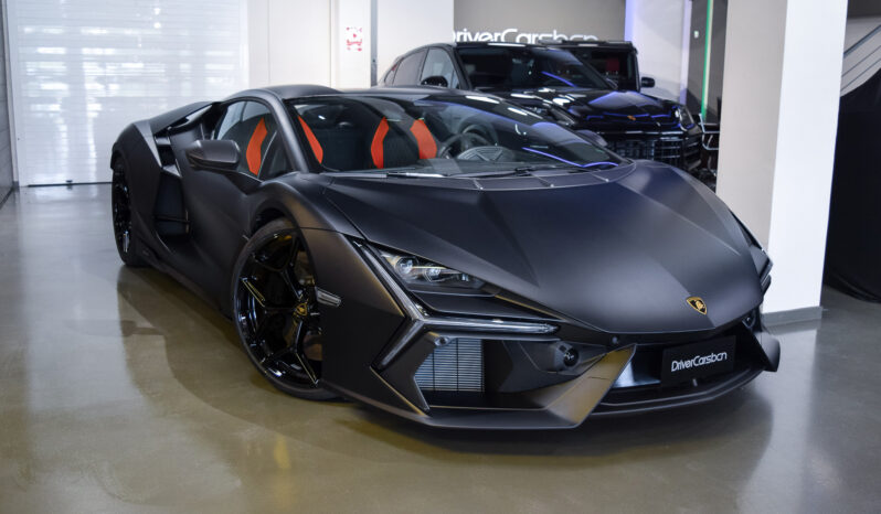 Lamborghini Revuelto lleno
