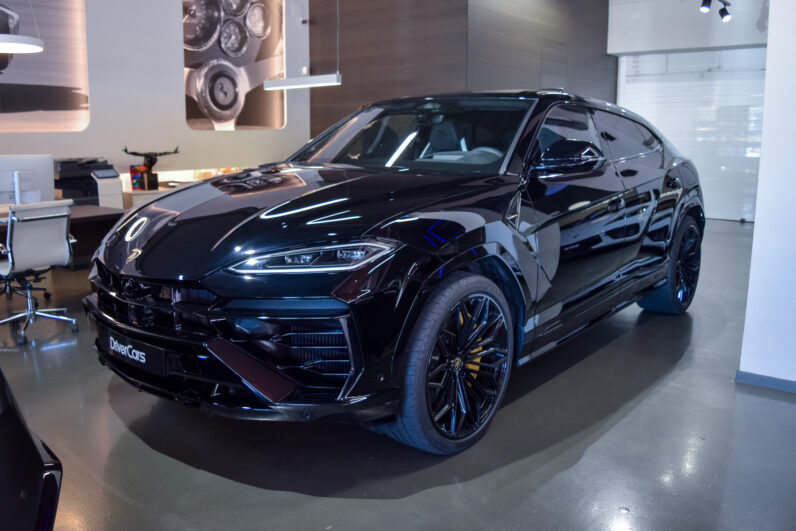 Lamborghini Urus SE lleno