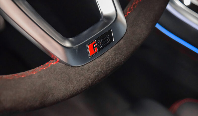 Audi RSQ8 Performance lleno
