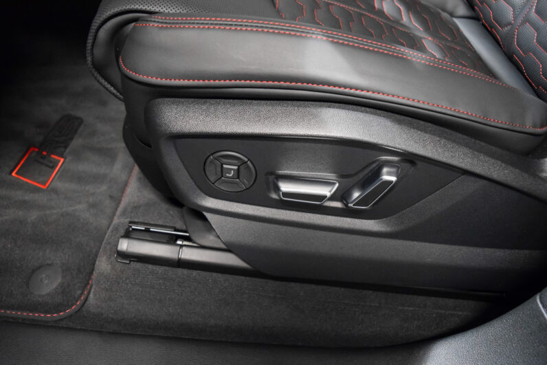 Audi RSQ8 Performance lleno