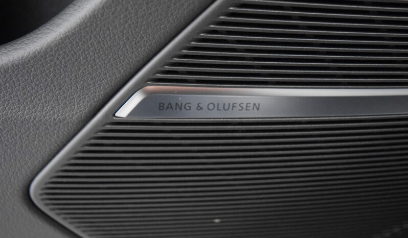 Audi RSQ8 Performance lleno