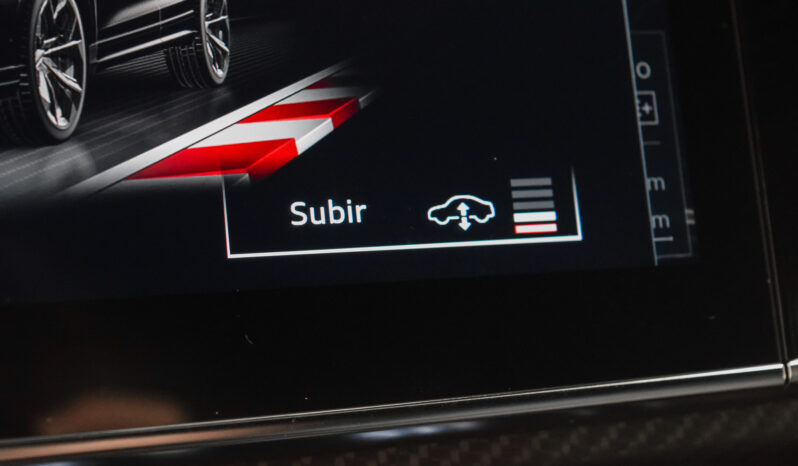Audi RSQ8 Performance lleno