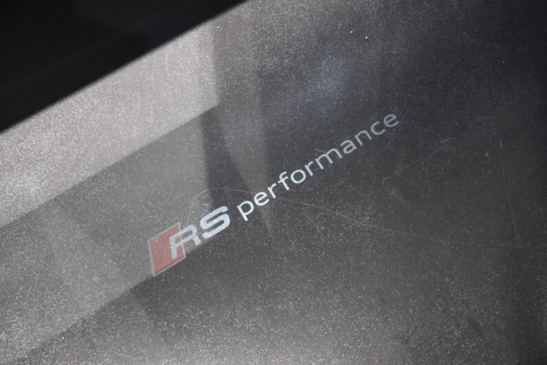 Audi RSQ8 Performance lleno