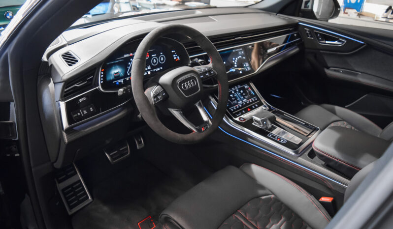 Audi RSQ8 Performance lleno