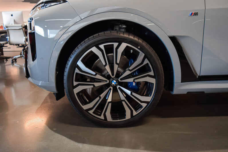 BMW X7 M Sport Pro 7P lleno