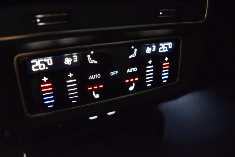 Audi RSQ8 Performance lleno