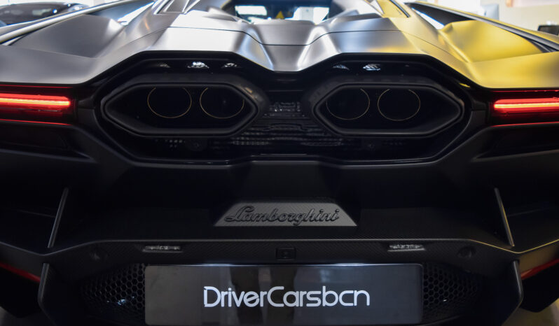 Lamborghini Revuelto lleno