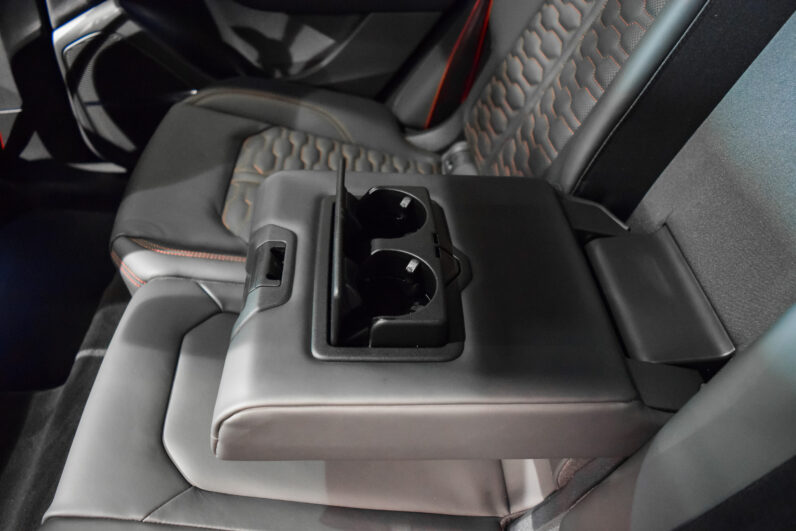Audi RSQ8 Performance lleno