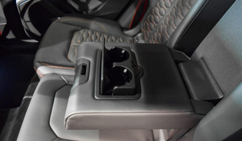 Audi RSQ8 Performance lleno