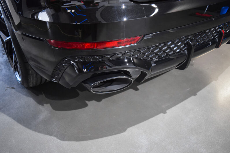 Audi RSQ8 Performance lleno