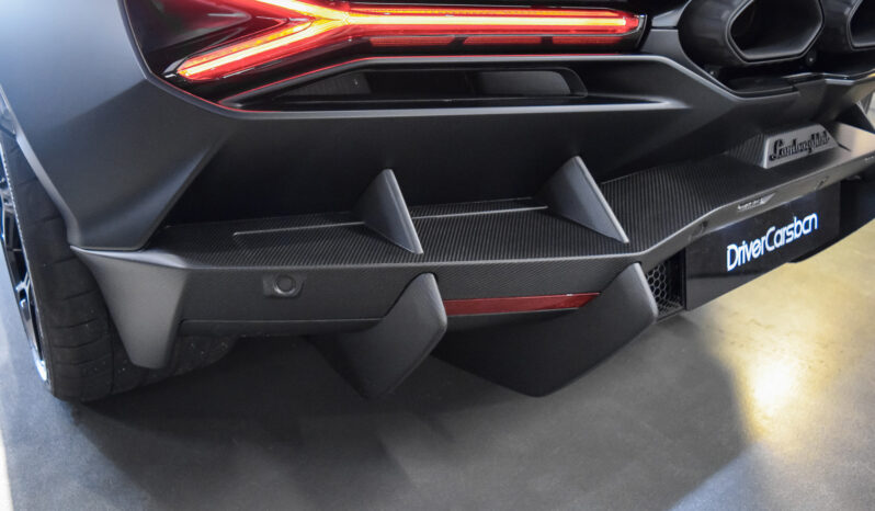 Lamborghini Revuelto lleno