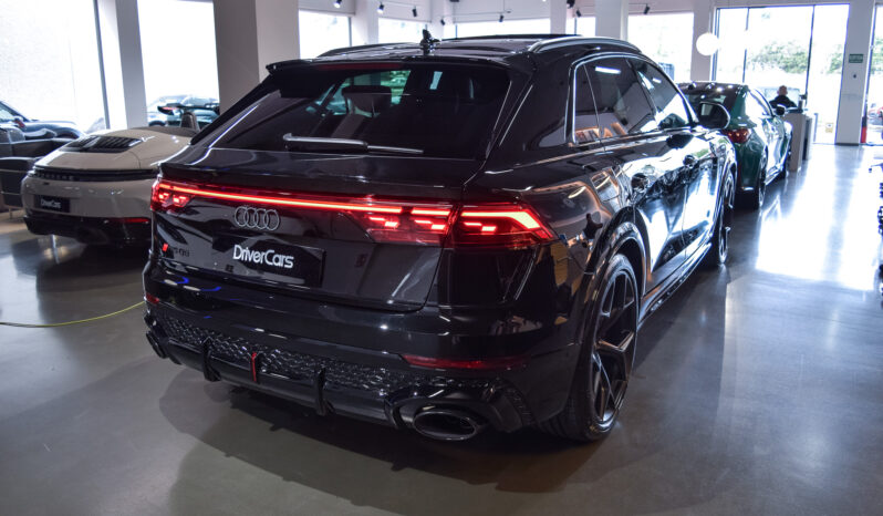 Audi RSQ8 Performance lleno
