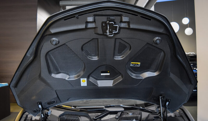 Lamborghini Revuelto lleno