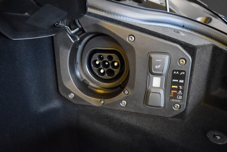 Lamborghini Revuelto lleno
