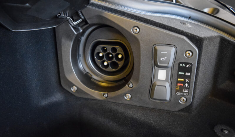 Lamborghini Revuelto lleno