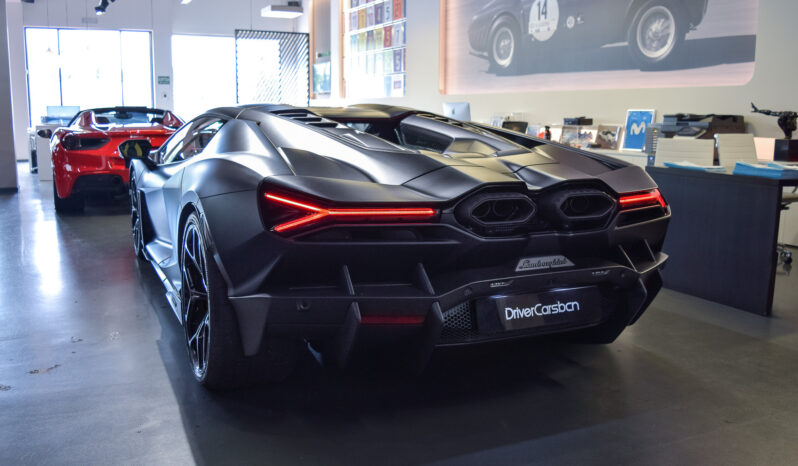 Lamborghini Revuelto lleno