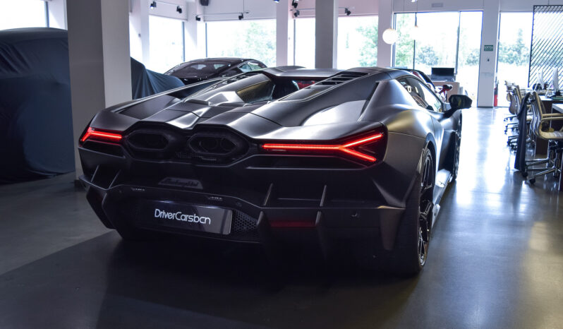 Lamborghini Revuelto lleno