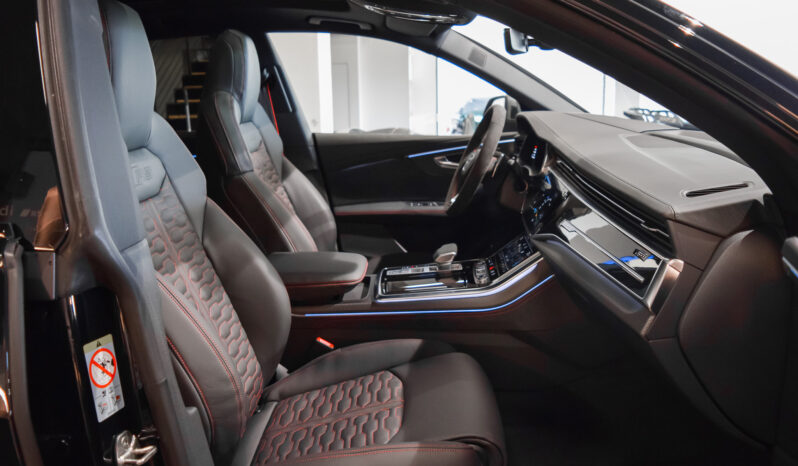 Audi RSQ8 Performance lleno