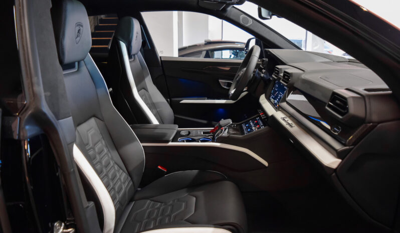 Lamborghini Urus SE lleno