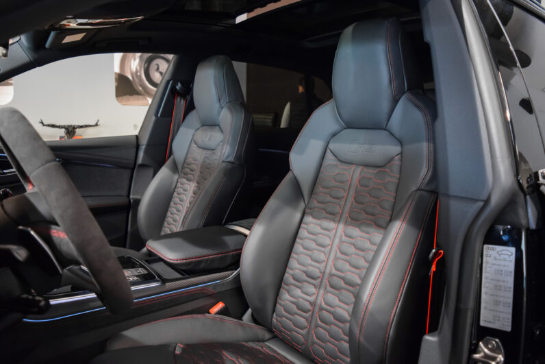 Audi RSQ8 Performance lleno