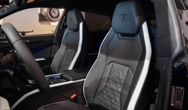 Lamborghini Urus SE lleno