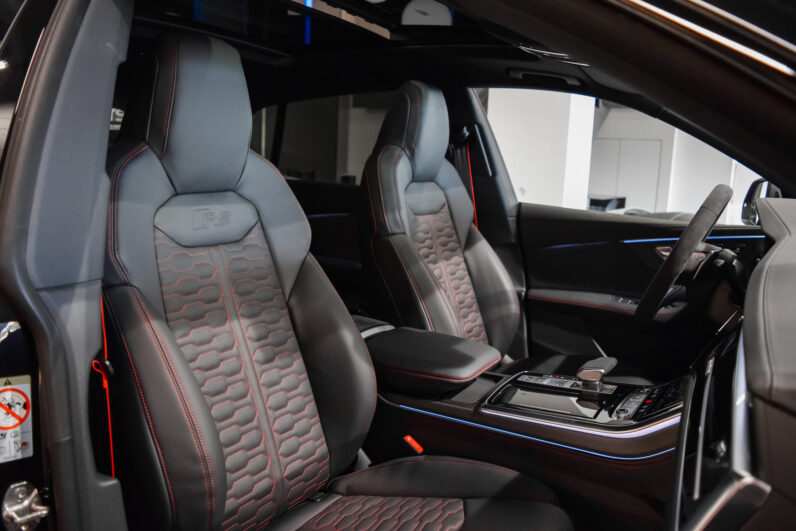 Audi RSQ8 Performance lleno