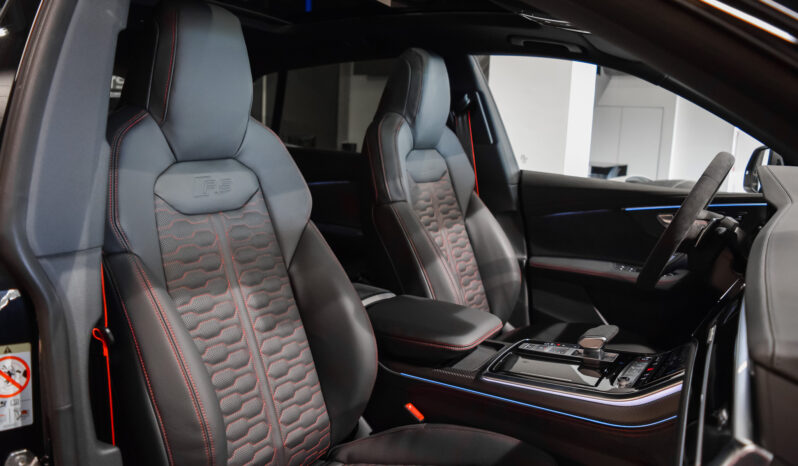 Audi RSQ8 Performance lleno