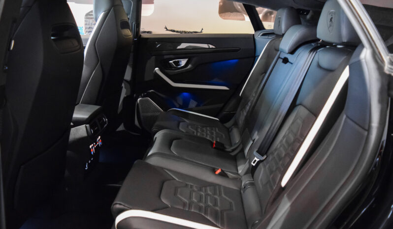 Lamborghini Urus SE lleno