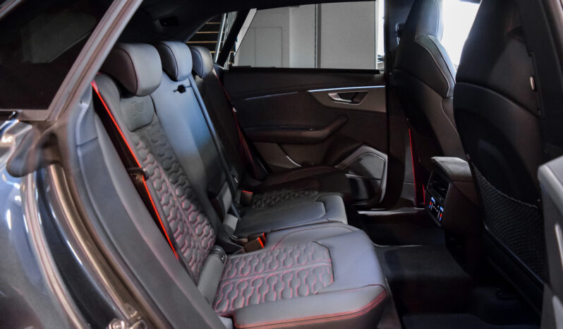 Audi RSQ8 Performance lleno