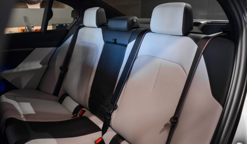 BMW M5 Berlina lleno
