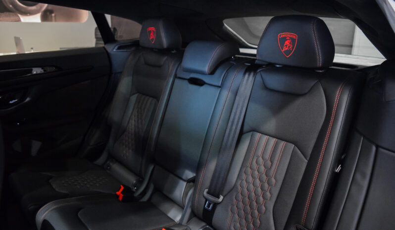 Lamborghini Urus SE lleno