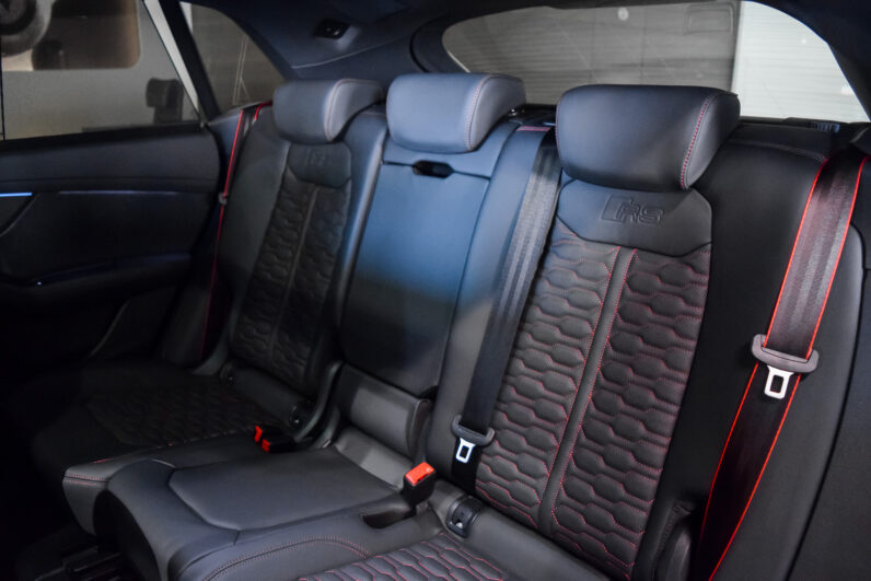 Audi RSQ8 Performance lleno