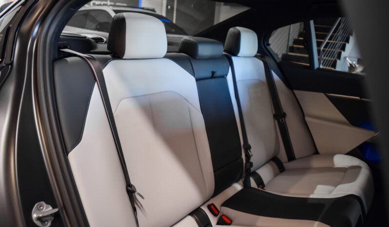 BMW M5 Berlina lleno
