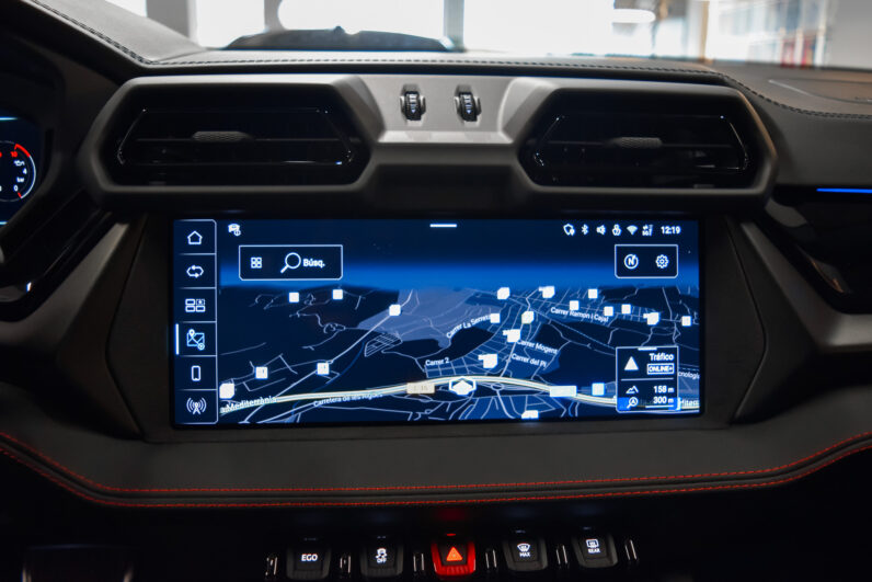 Lamborghini Urus SE lleno