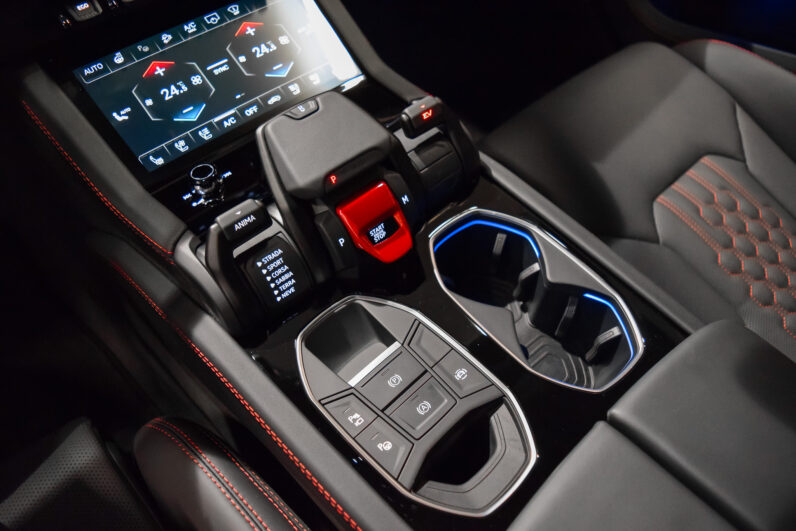 Lamborghini Urus SE lleno