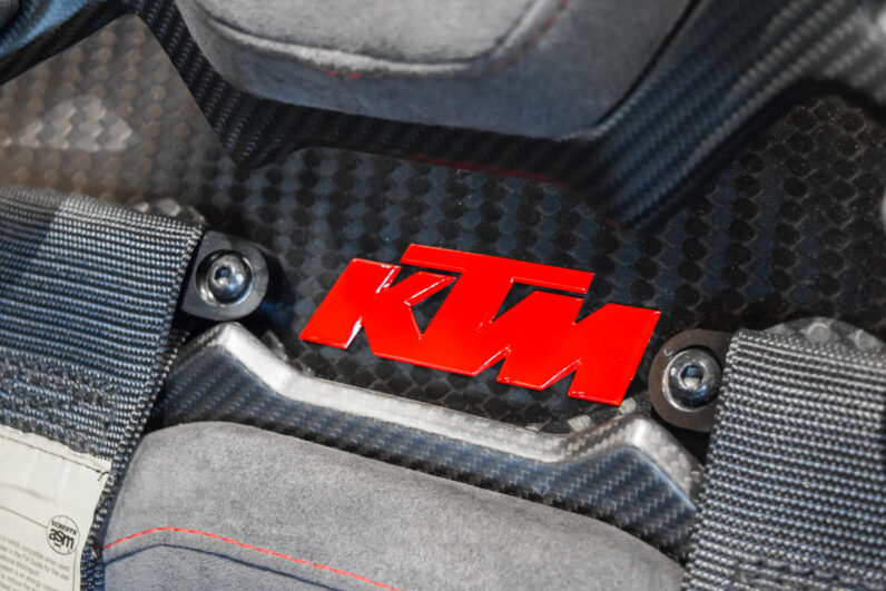 KTM X-Bow GT-X 1/100 FULL CARBON lleno