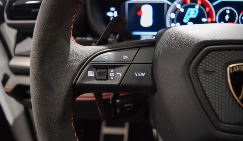 Lamborghini Urus SE lleno