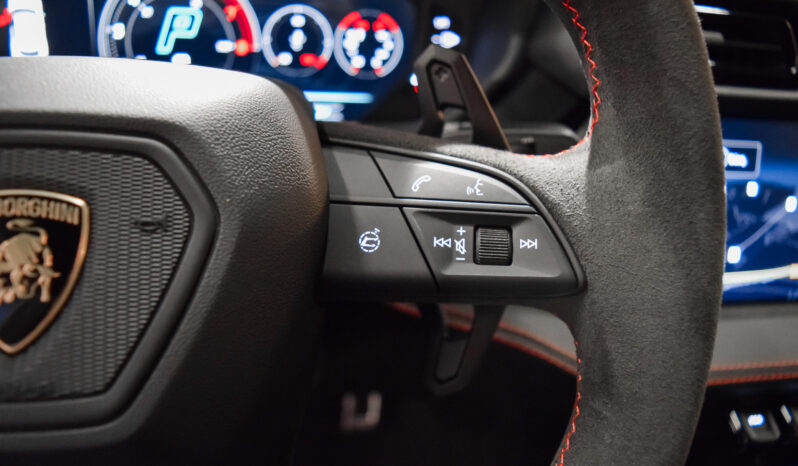 Lamborghini Urus SE lleno