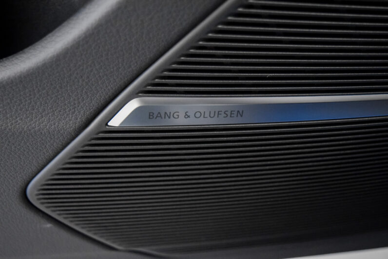 Audi RSQ8 Performance lleno