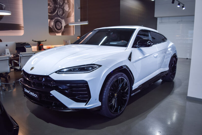 Lamborghini Urus SE lleno