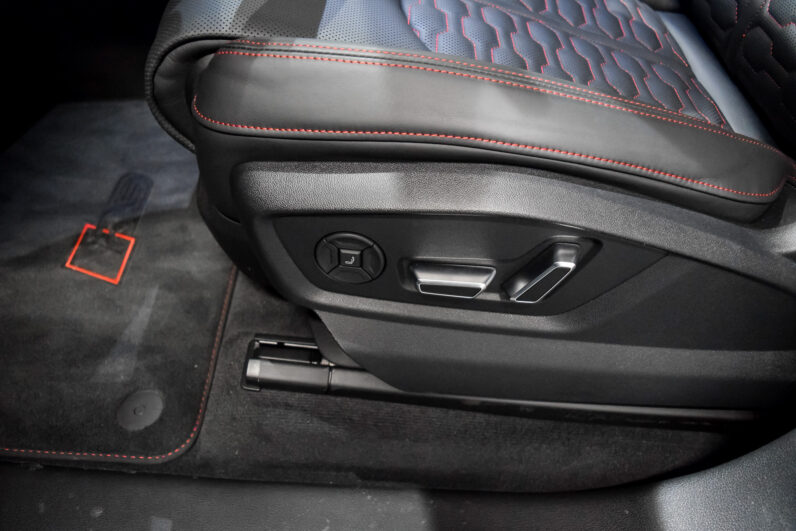 Audi RSQ8 Performance lleno