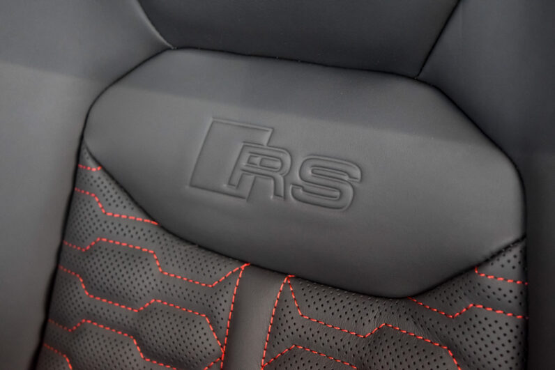 Audi RSQ8 Performance lleno