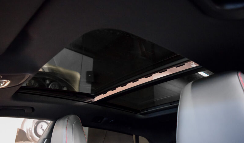 Audi RSQ8 Performance lleno
