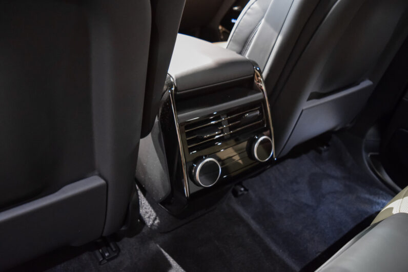 Range Rover Sport 550 PHEV Autobiography lleno