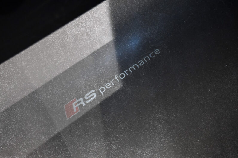 Audi RSQ8 Performance lleno