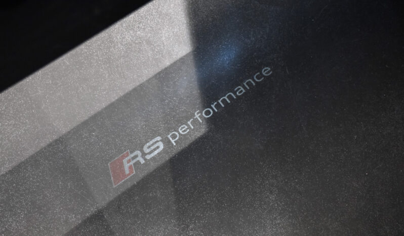 Audi RSQ8 Performance lleno