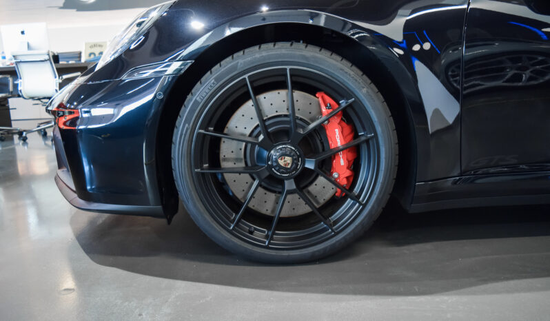 Porsche 911 Targa 4 GTS lleno