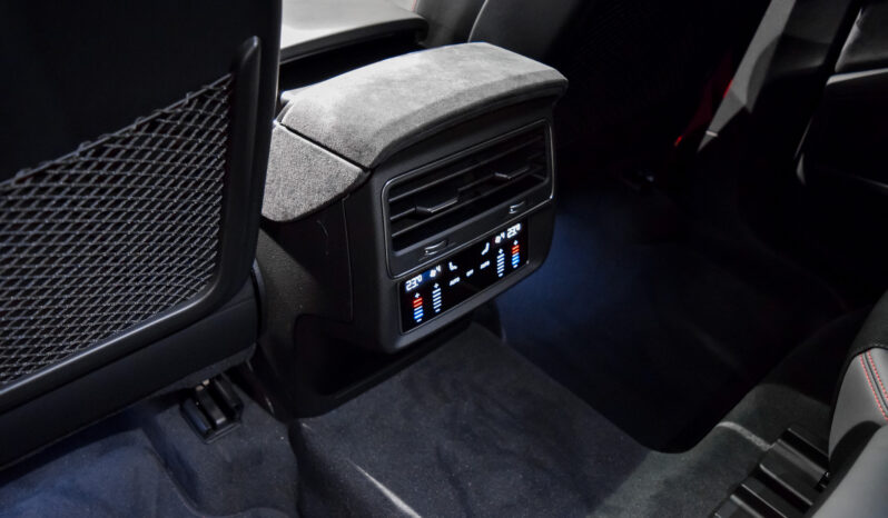 Audi RSQ8 Performance lleno