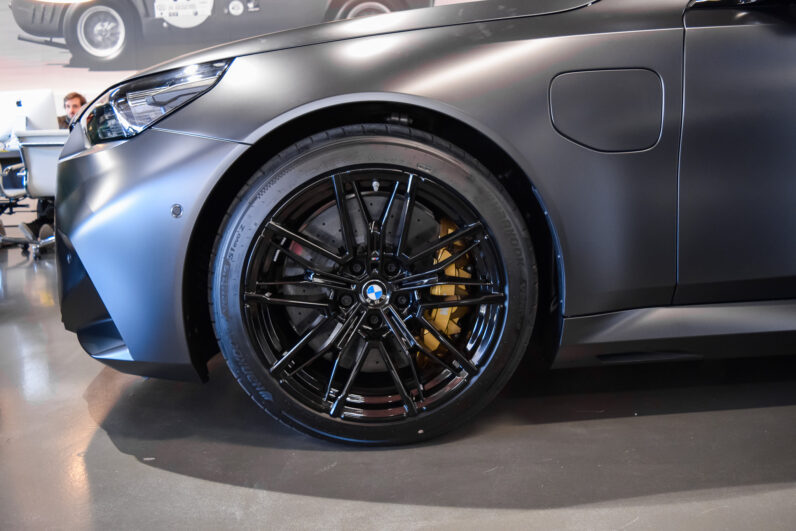 BMW M5 Berlina lleno